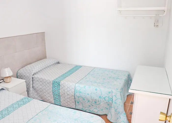 Puerta Cadiz 科尼尔-德拉弗龙特拉